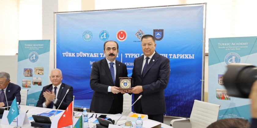 “Türk Dünyası Tarihi II. Çalıştayı” Almatı’da Düzenlendi