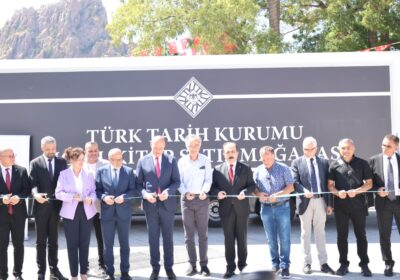Mobil Kitap Satış Mağazamızın İlk Durağı Afyon Oldu