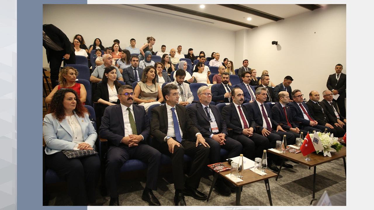 Cumhuriyet Tarihimizde Millî İrade Zaferleri Paneli Düzenlendi